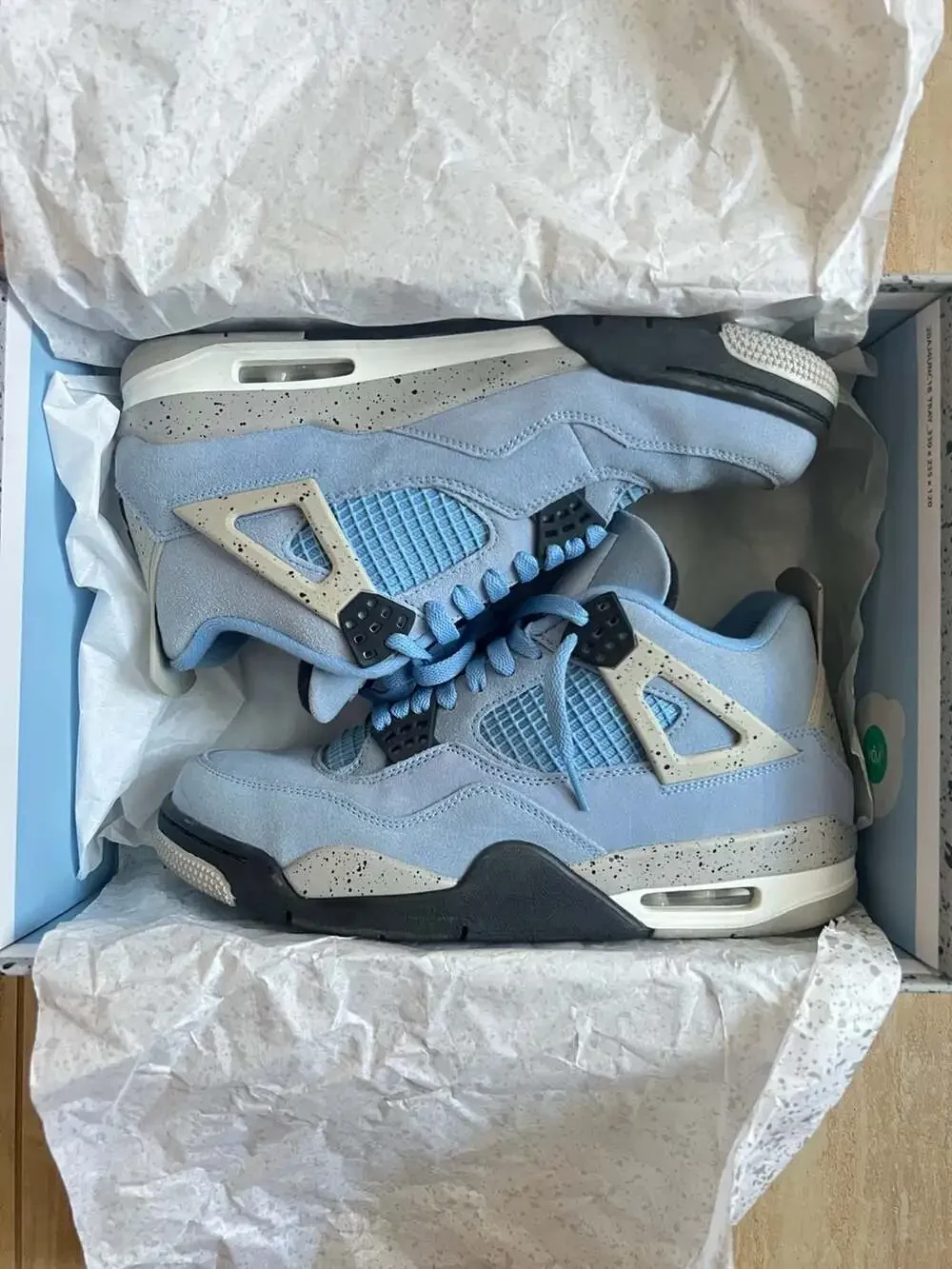 Size 9 - Air Jordan 4 Retro 'University Blue' (Good Condition)